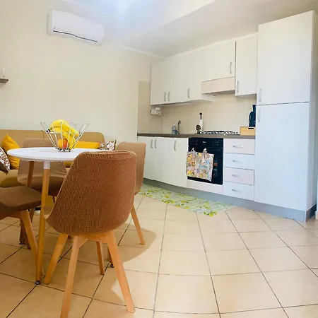 Viki House Mazara Apartament *